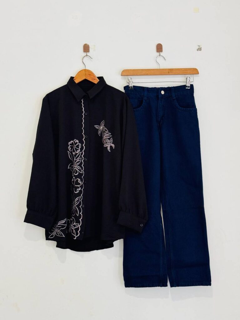 western black top and jeans