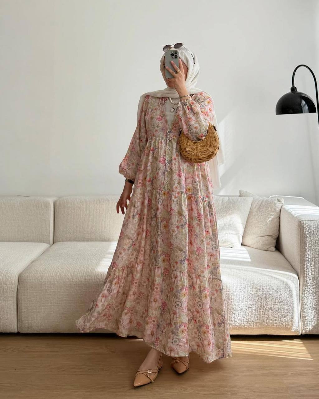 A WOMEN WEAR MODEST LONG DRESS
